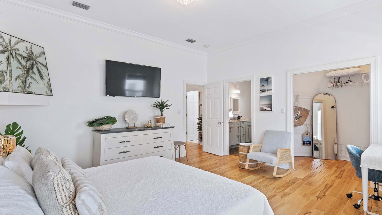 Photo of Bedroom in Gulfview Heights