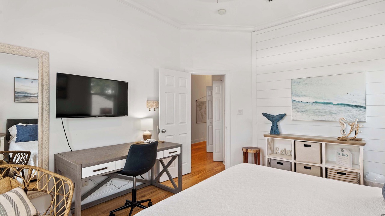 Photo of Bedroom in Gulfview Heights