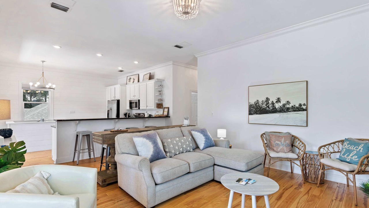 Photo of Livingroom in Gulfview Heights