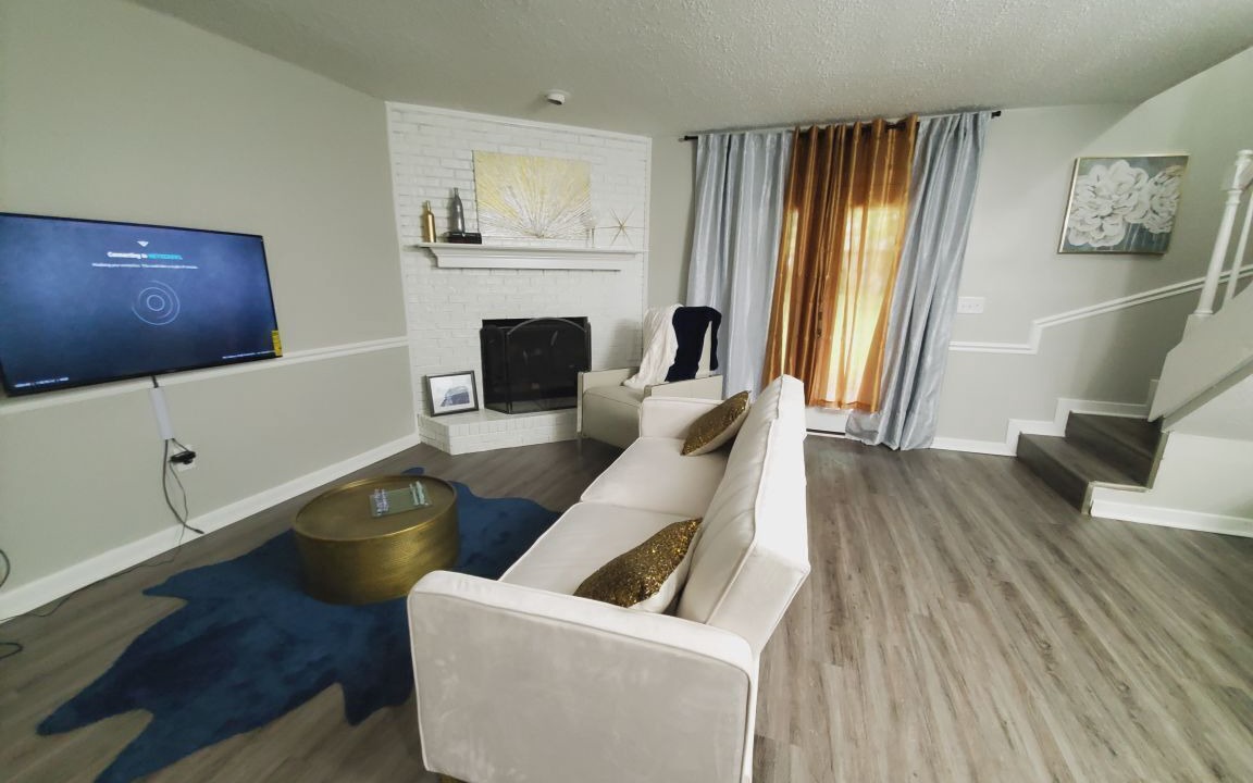 Photo of Livingroom in Tougaloo