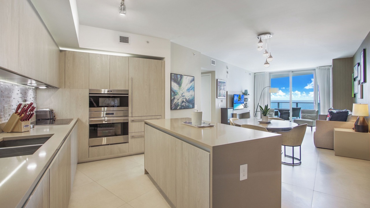 Photo of Kitchen in Hollywood South Central Beach