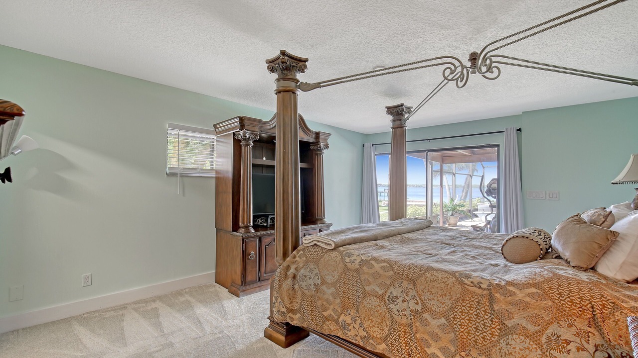 Photo of Bedroom in Tropic
