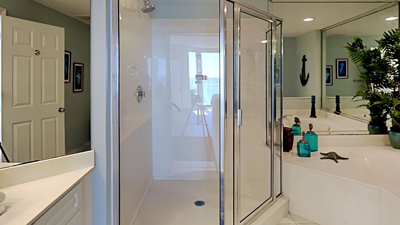 Photo of Bathroom in Navarre Beach