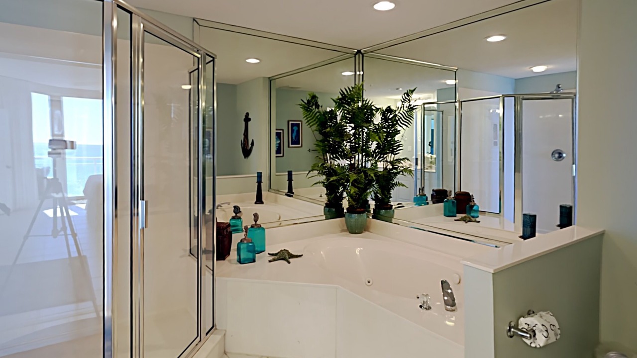 Photo of Bathroom in Navarre Beach