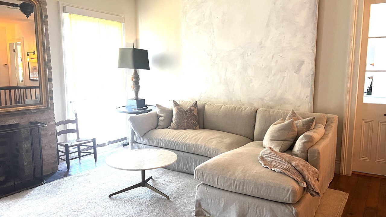 Photo of Livingroom in Lower Garden District
