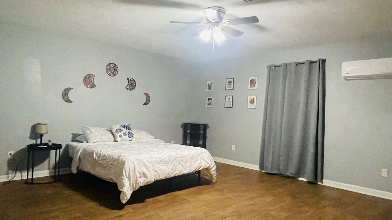 Photo of Bedroom in Westlake