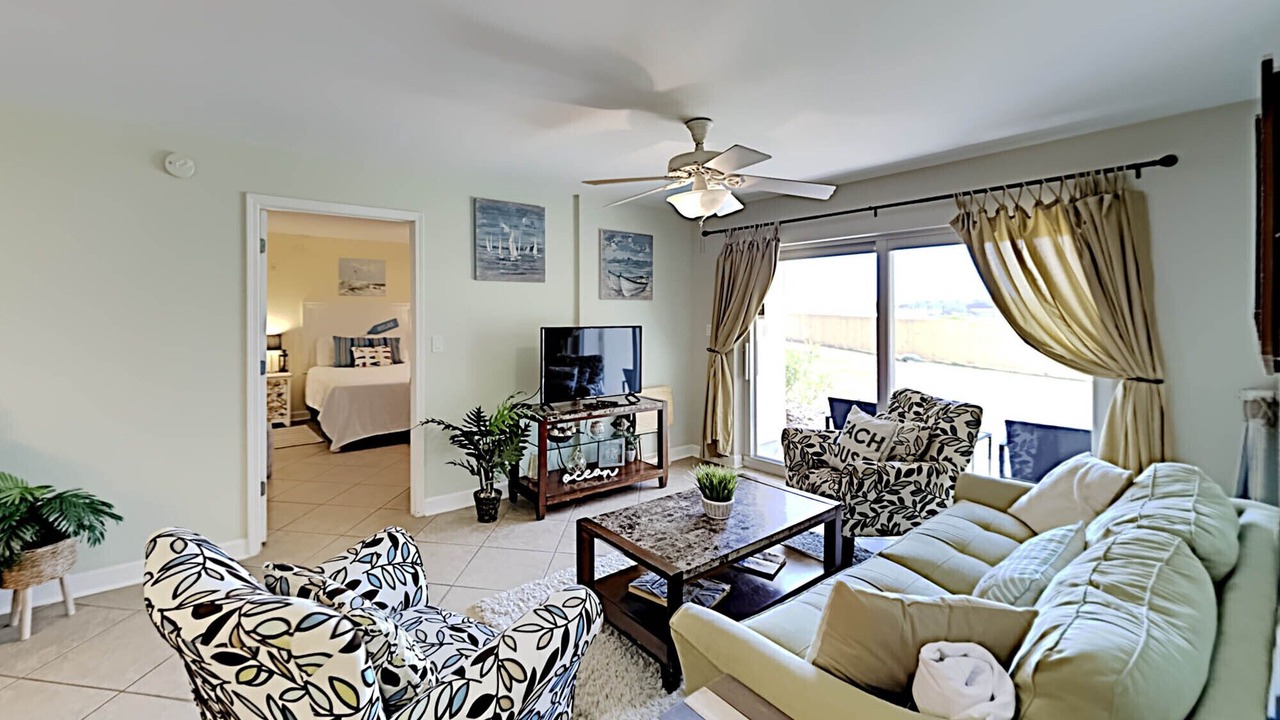 Photo of Livingroom in Pensacola Beach