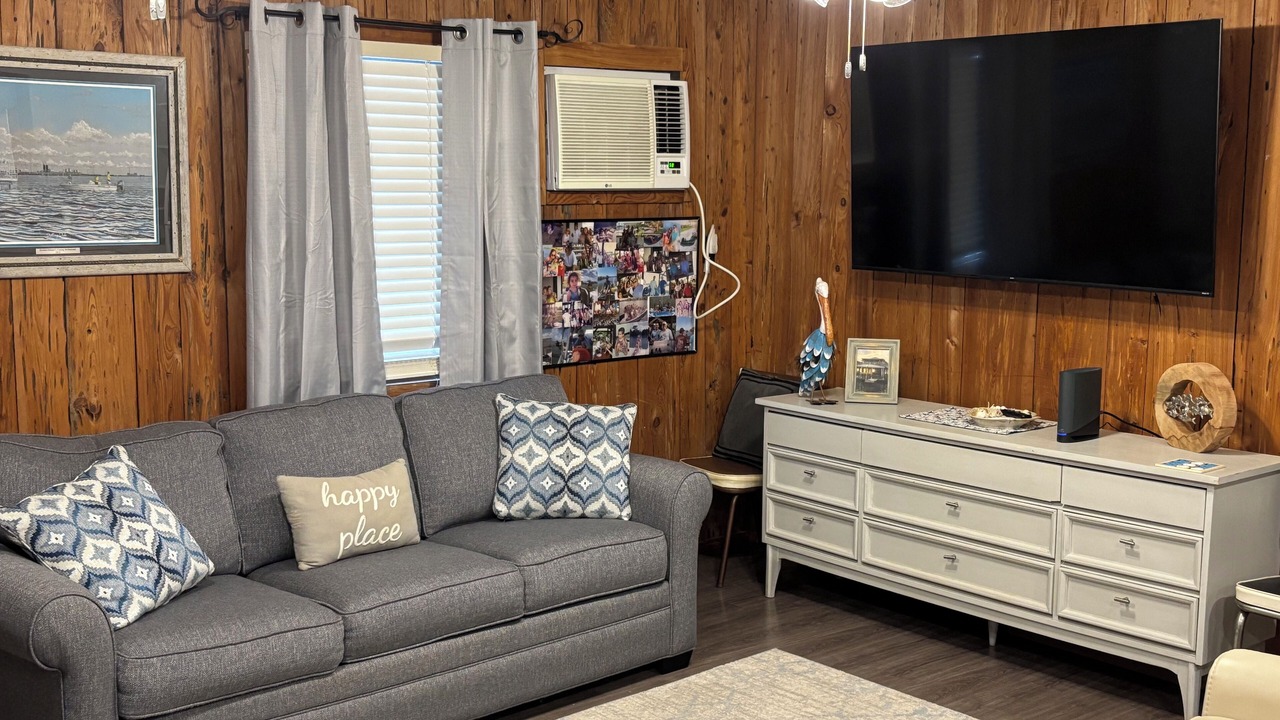 Photo of Livingroom in Chauvin