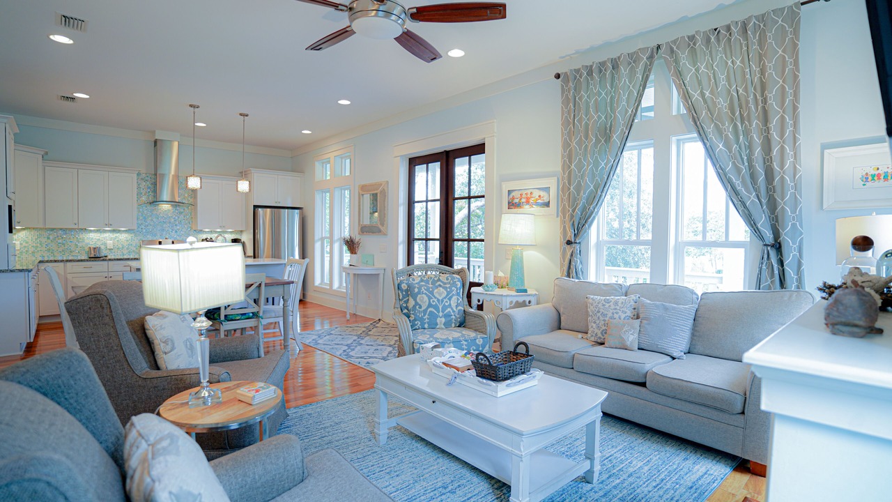 Photo of Livingroom in Lakeside at Blue Mountain Beach