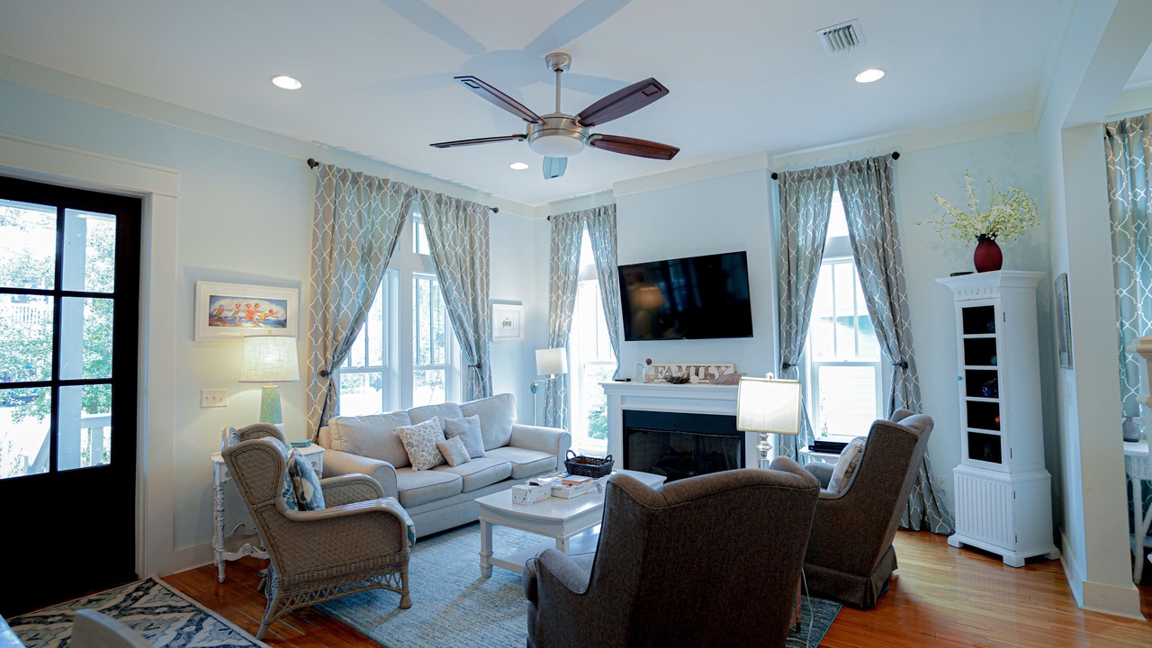 Photo of Livingroom in Lakeside at Blue Mountain Beach