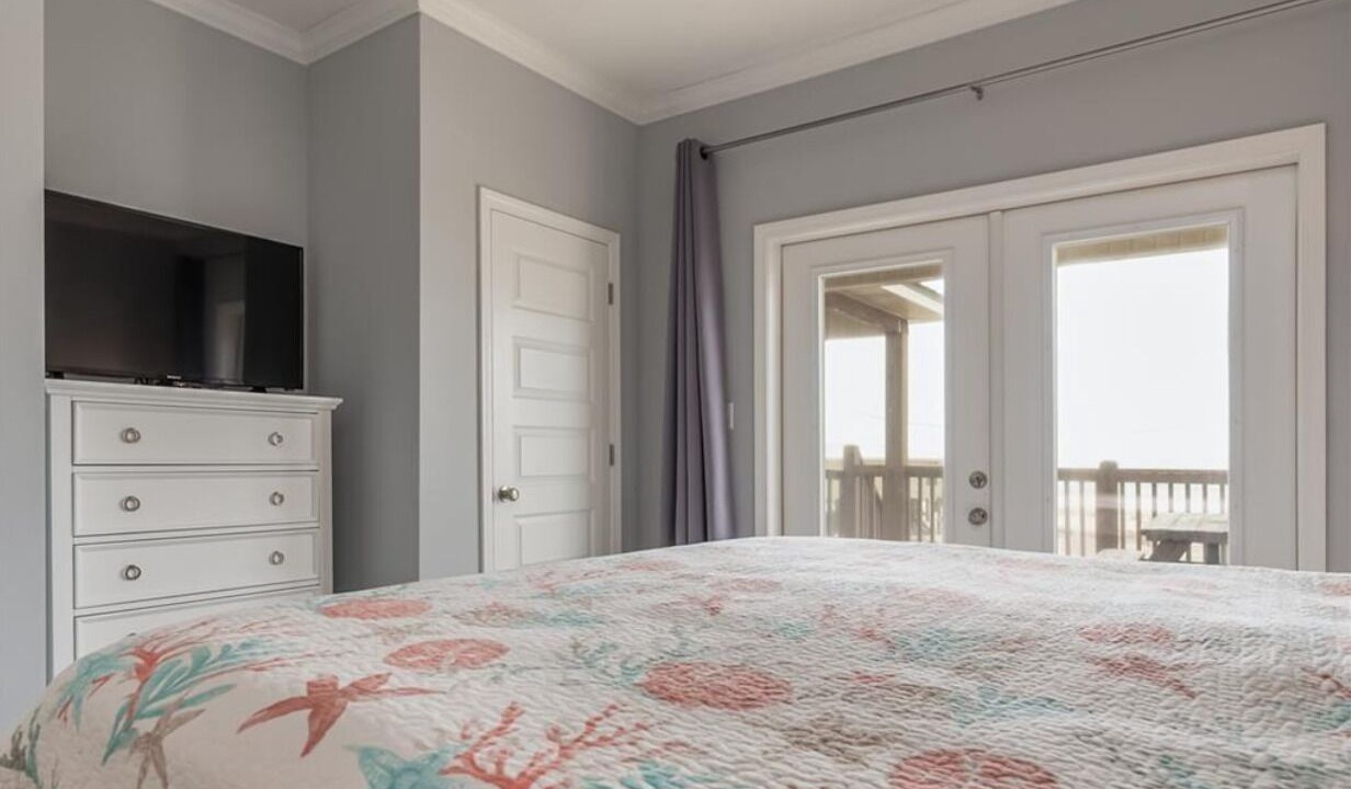 Photo of Bedroom in Dauphin Island