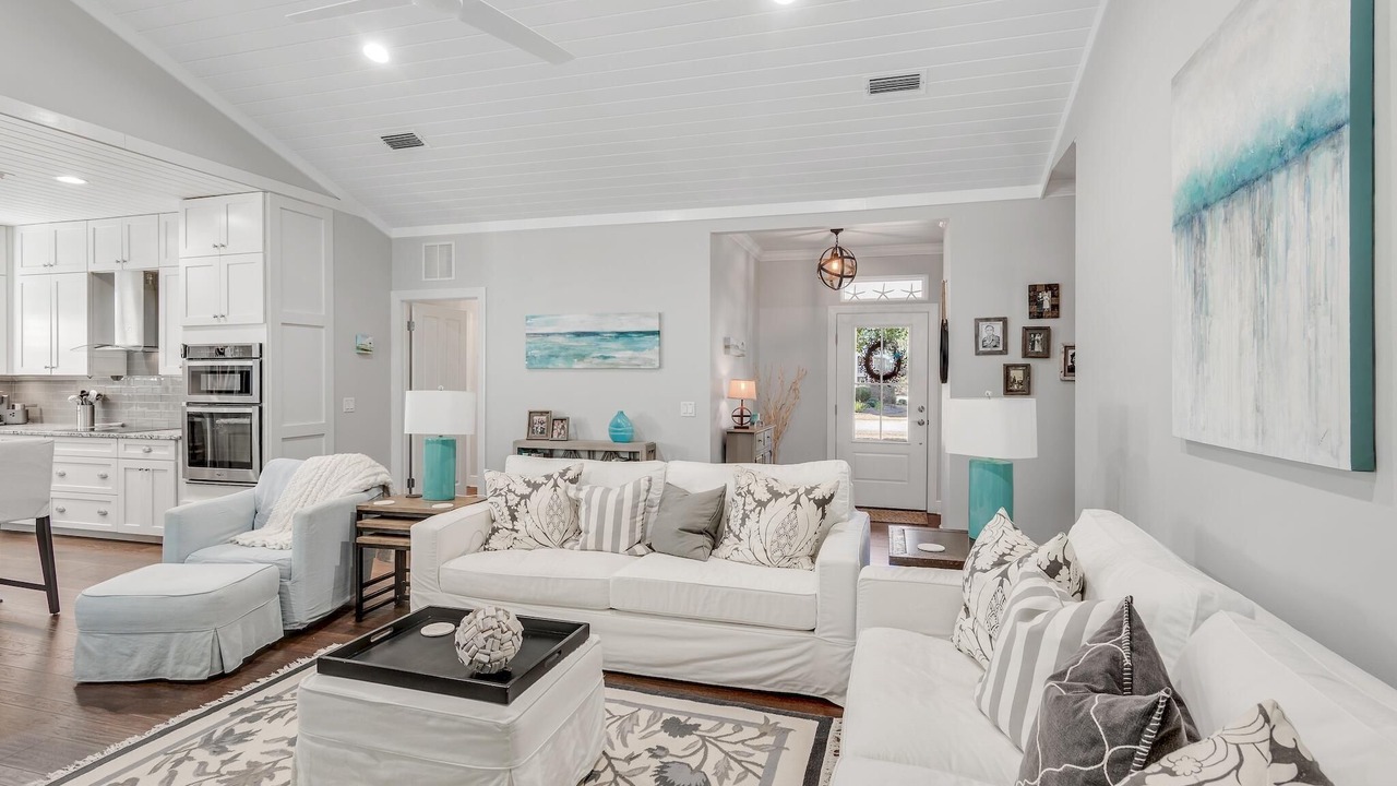 Photo of Livingroom in Sugarwood Beach