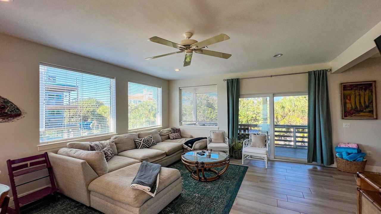 Photo of Livingroom in North Captiva