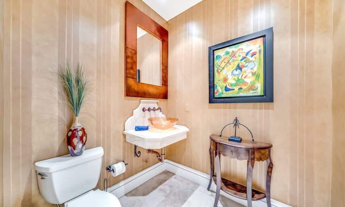 Photo of Bathroom in Victoria Park