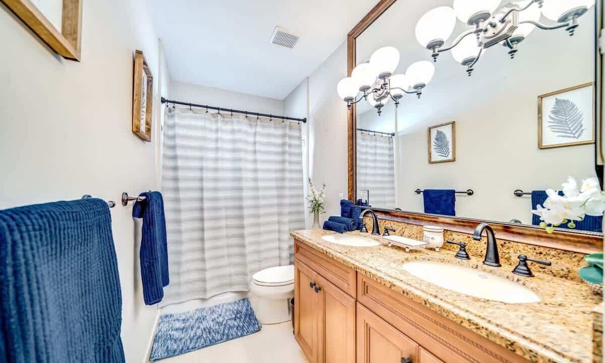 Photo of Bathroom in Victoria Park