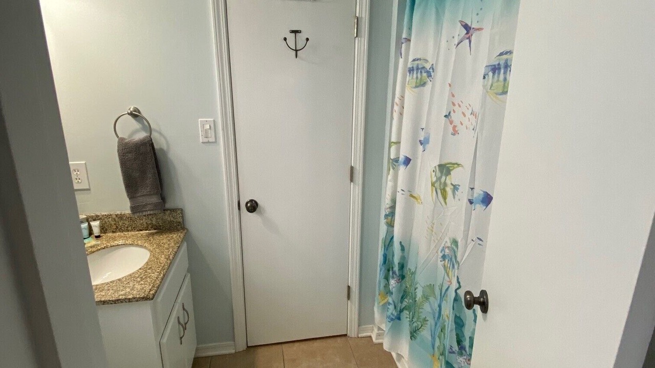 Photo of Bathroom in Dauphin Island