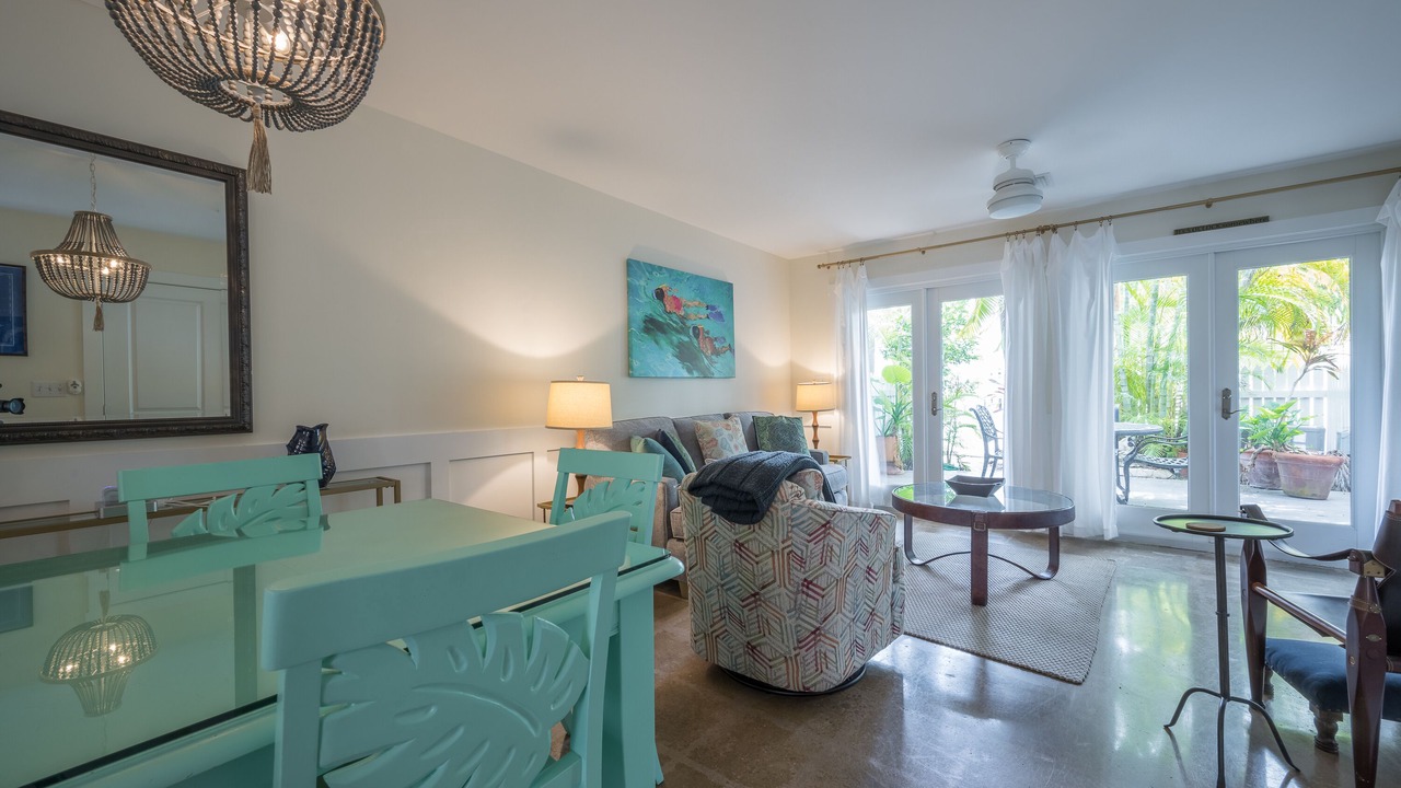 Photo of Livingroom in Bahama Village