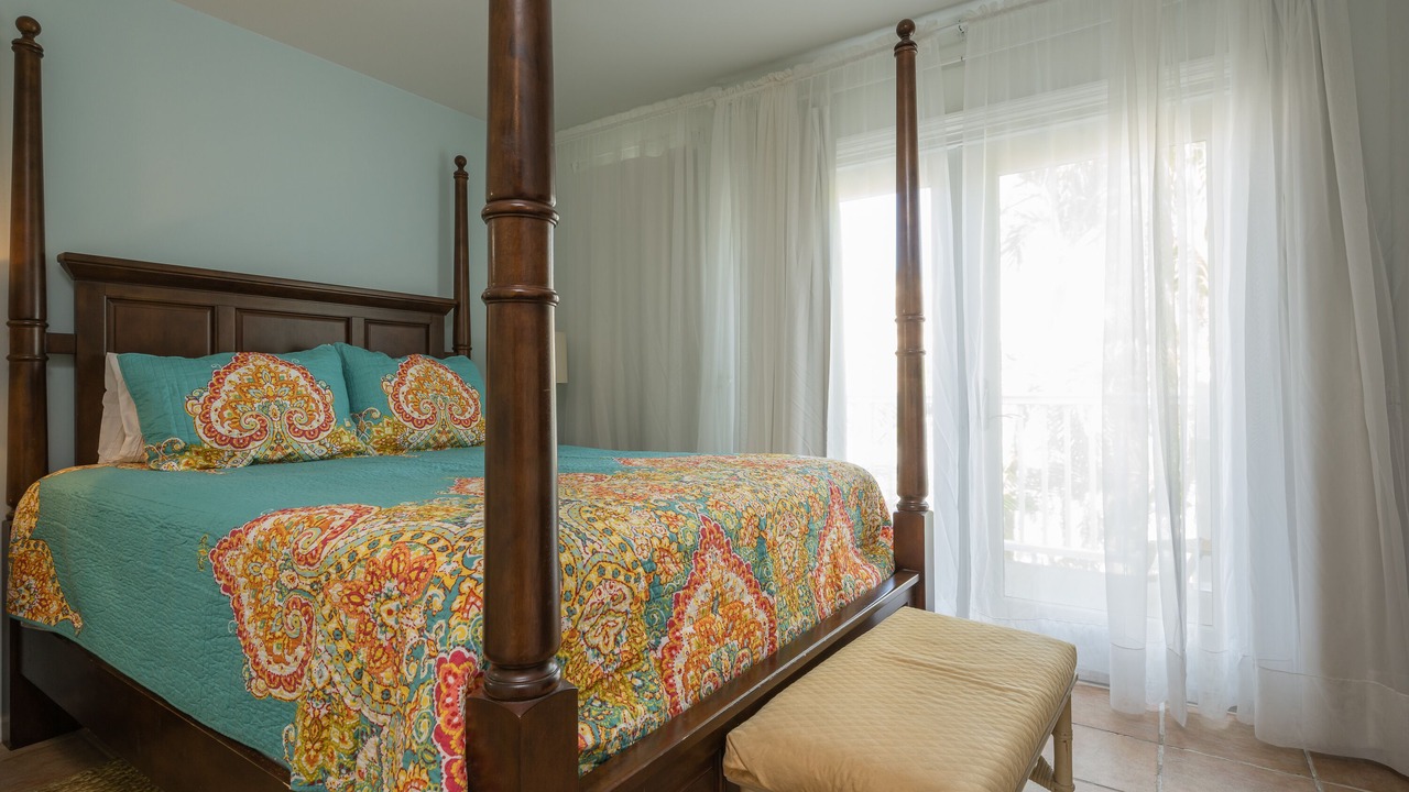 Photo of Bedroom in Bahama Village