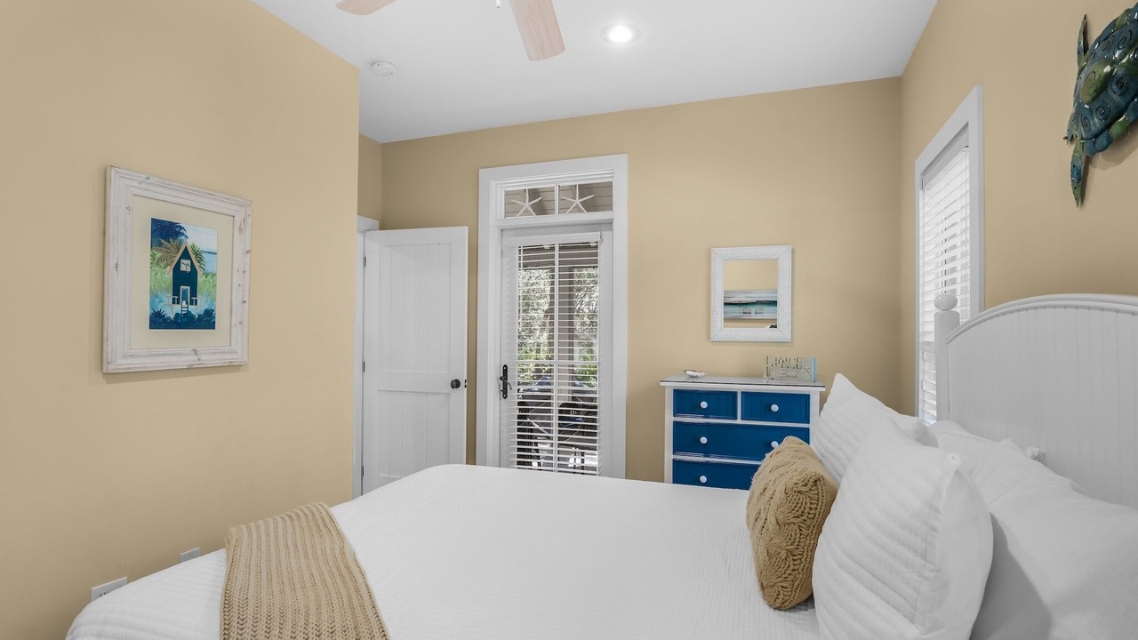 Photo of Bedroom in White's Gulfview