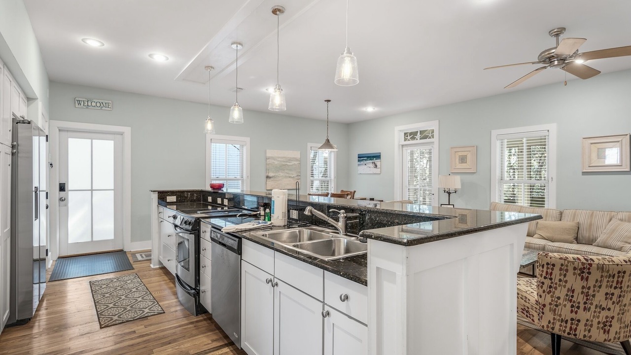 Photo of Kitchen in White's Gulfview