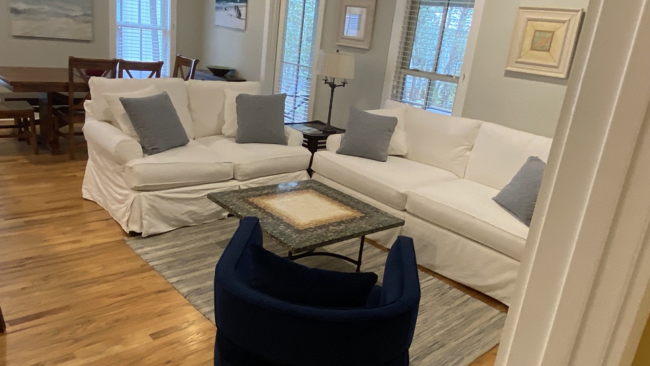 Photo of Livingroom in White's Gulfview