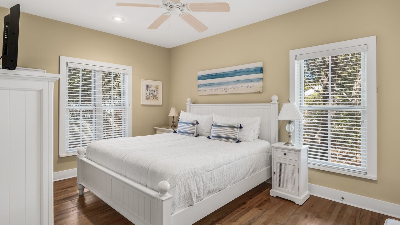 Photo of Bedroom in White's Gulfview