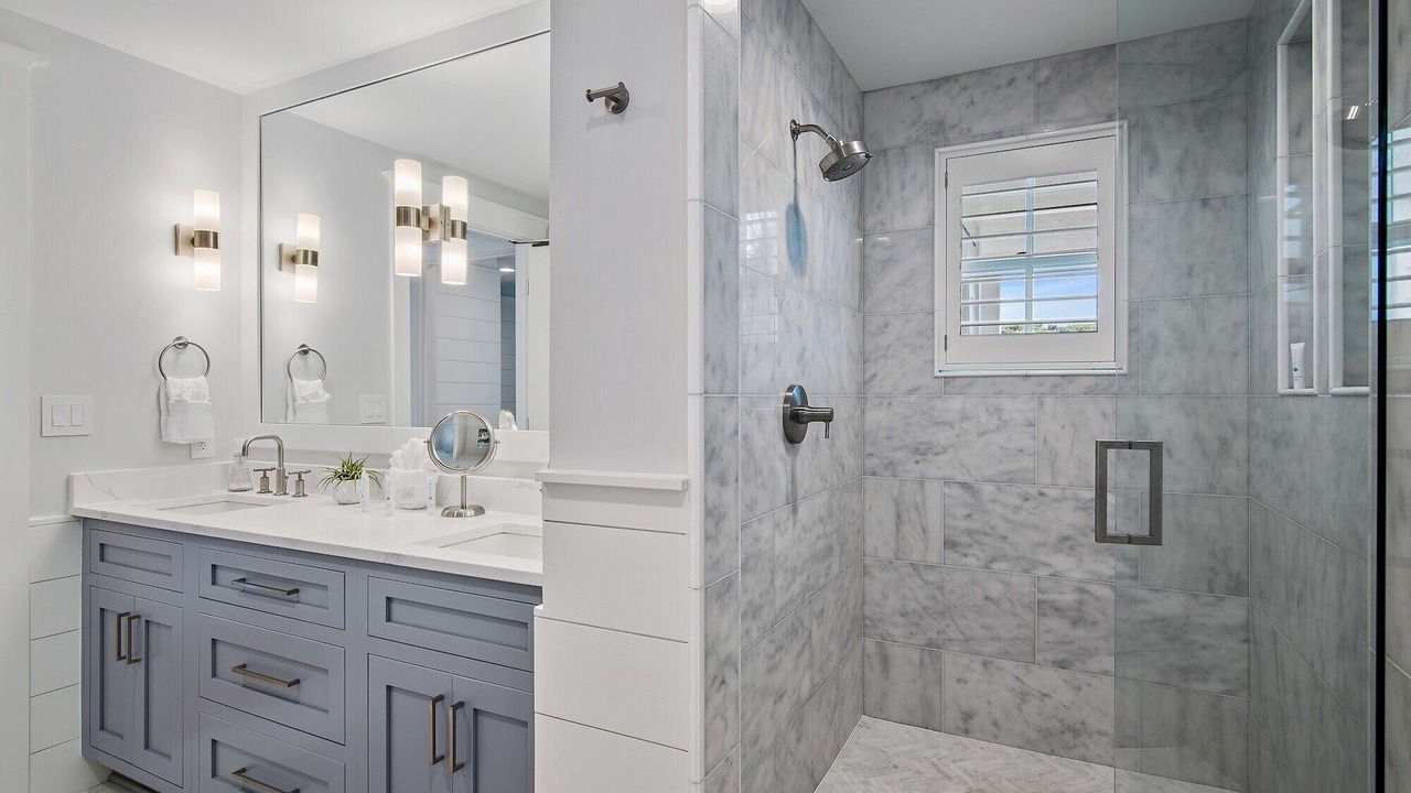 Photo of Bathroom in Gulf District