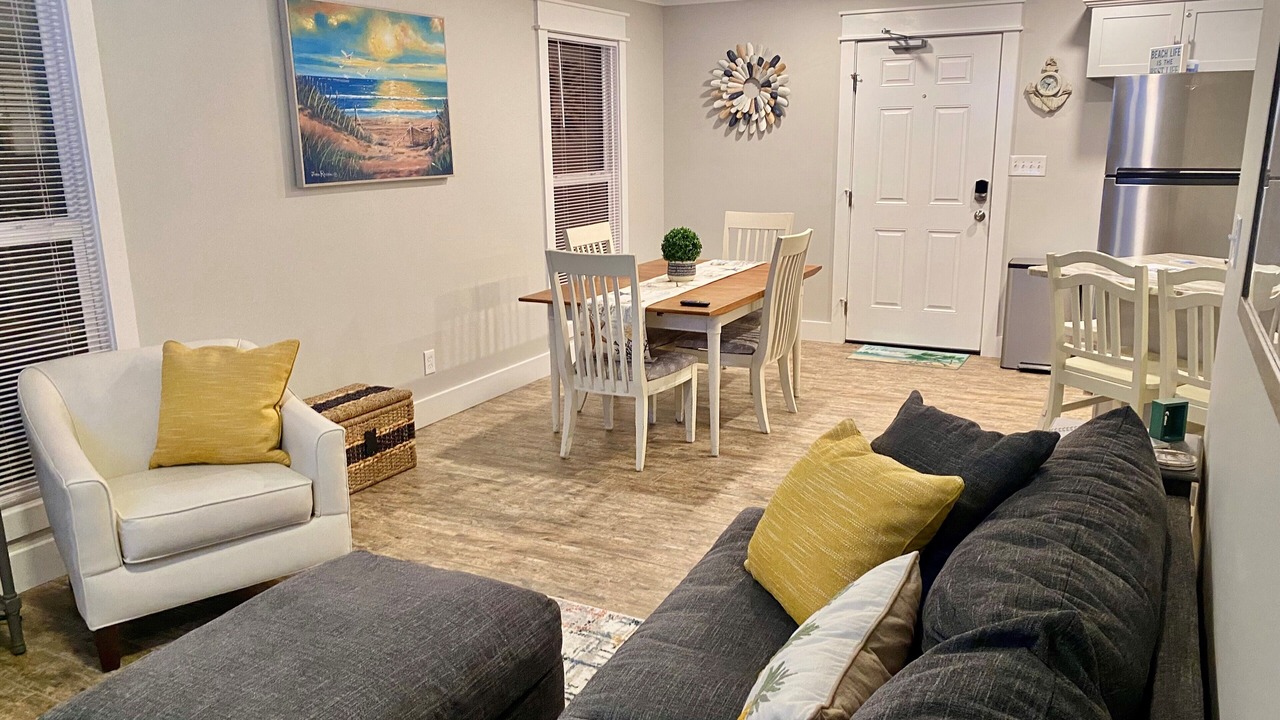 Photo of Livingroom in Bid-a-wee Beach