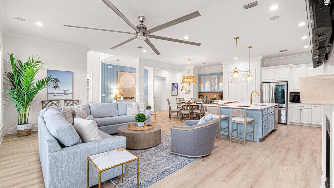 Photo of Livingroom in Crystal Beach