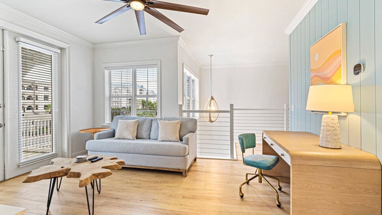 Photo of Livingroom in Crystal Beach