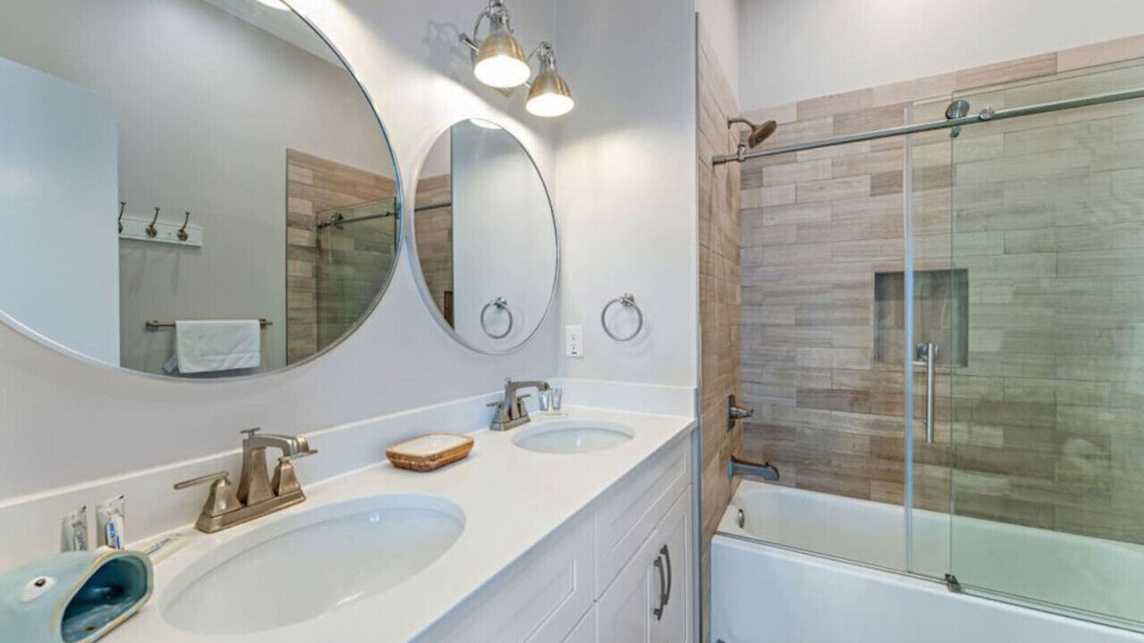 Photo of Bathroom in East End
