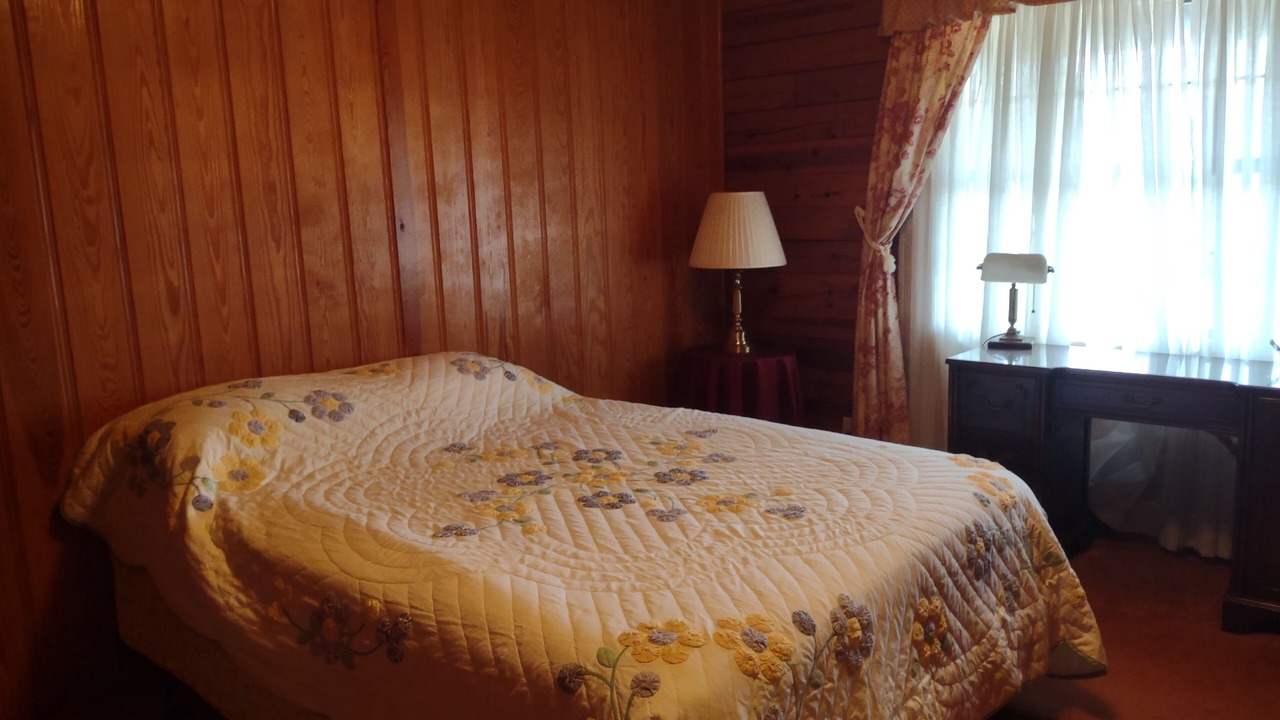 Photo of Bedroom in Gilmer
