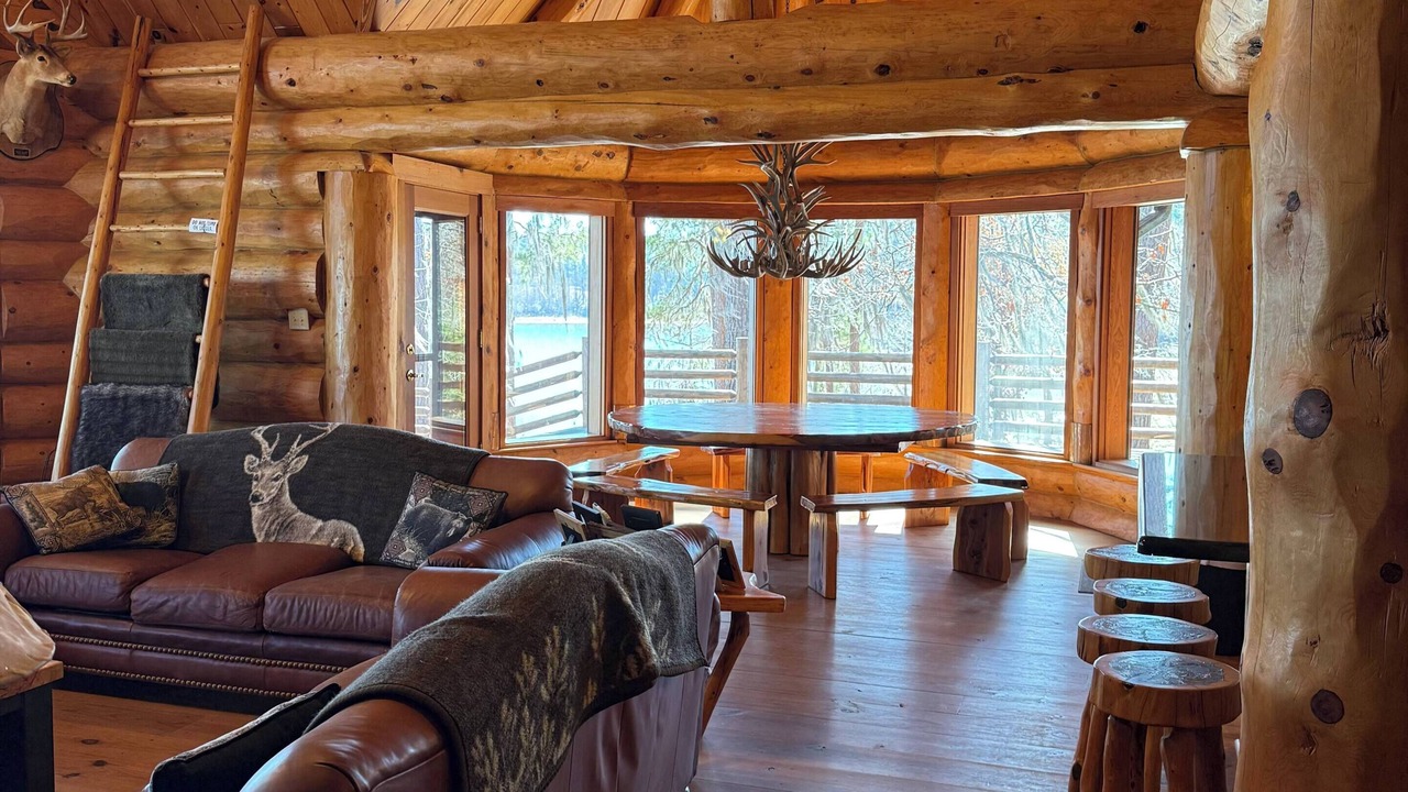 Photo of Livingroom in Huntington