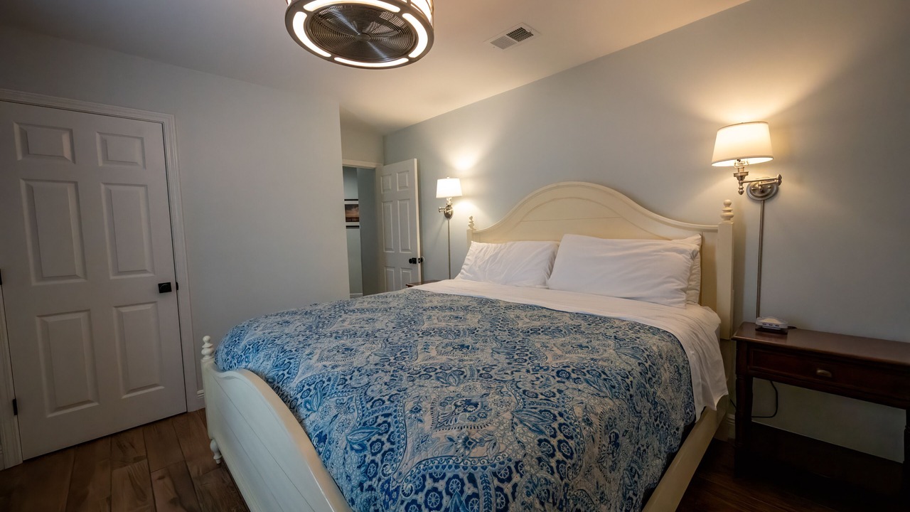 Photo of Bedroom in Avalon Beach Estates