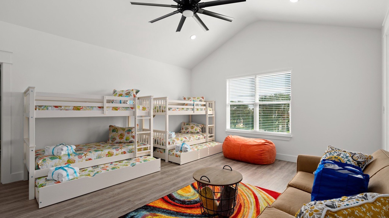Photo of Bedroom in Laguna Beach Estates