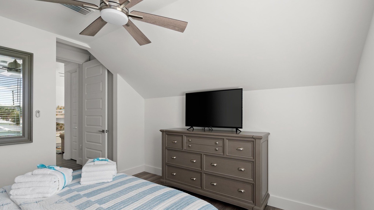 Photo of Bedroom in Laguna Beach Estates