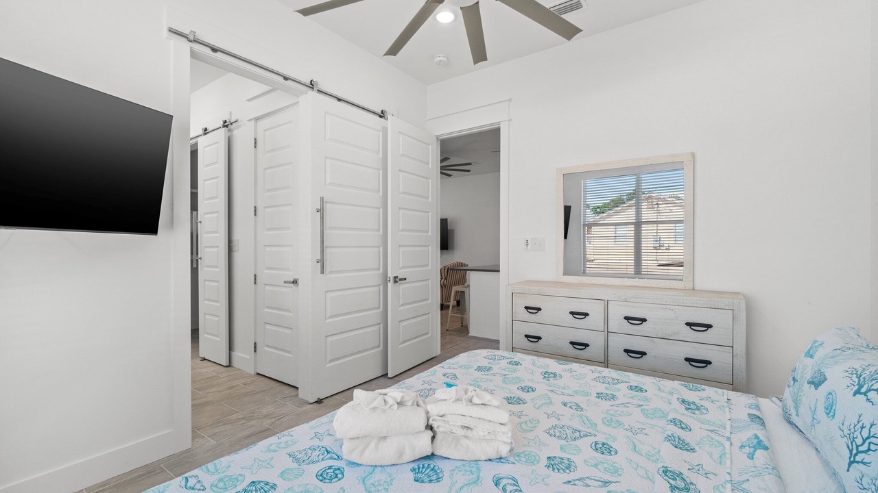 Photo of Bedroom in Laguna Beach Estates