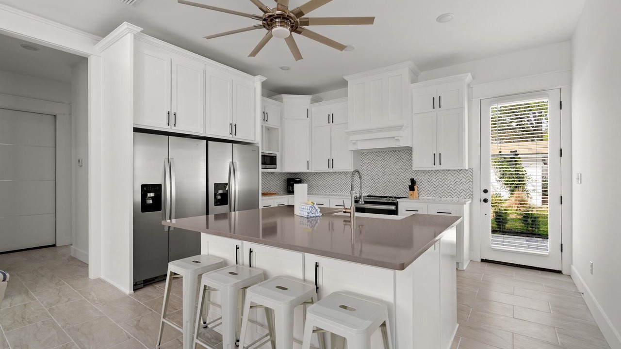Photo of Kitchen in Laguna Beach Estates