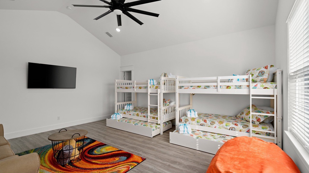 Photo of Bedroom in Laguna Beach Estates