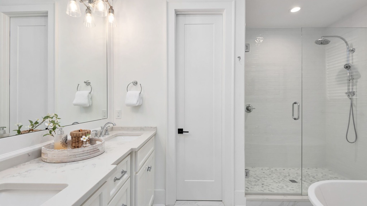 Photo of Bathroom in Lakeside at Blue Mountain Beach
