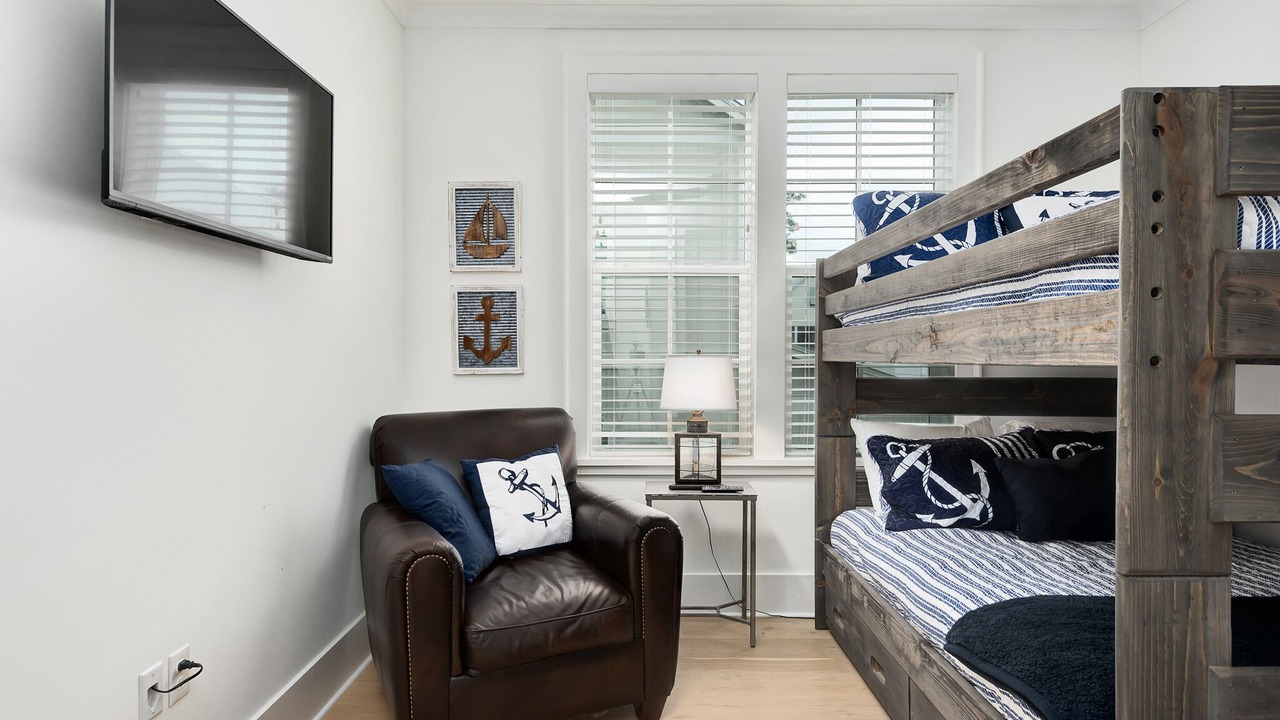 Photo of Bedroom in Lakeside at Blue Mountain Beach
