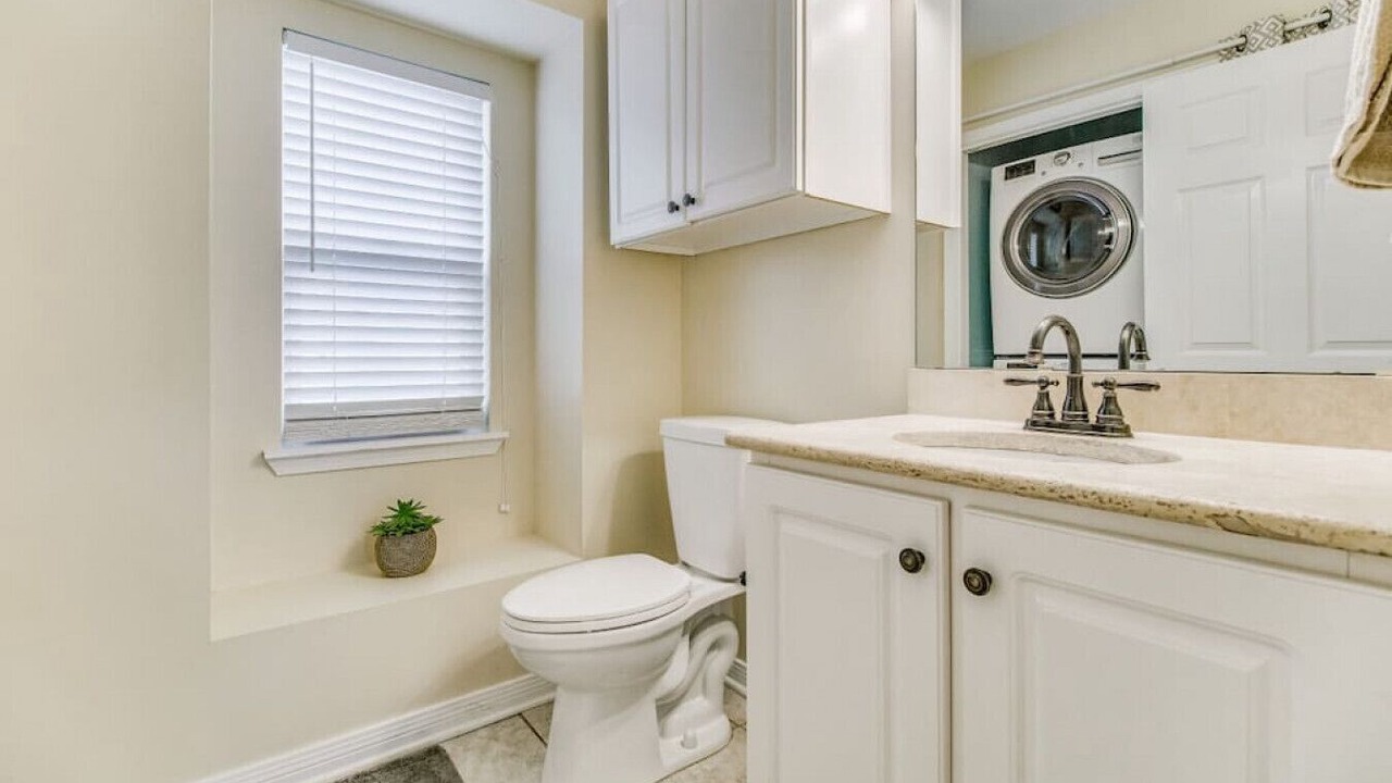 Photo of Bathroom in Innerarity Townhomes