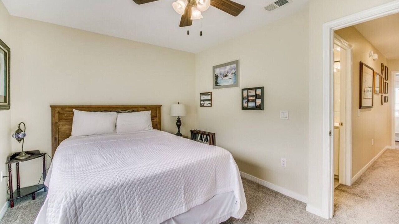 Photo of Bathroom in Innerarity Townhomes