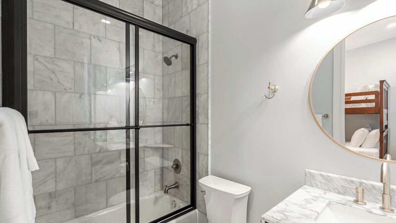 Photo of Bathroom in Navarre Beach