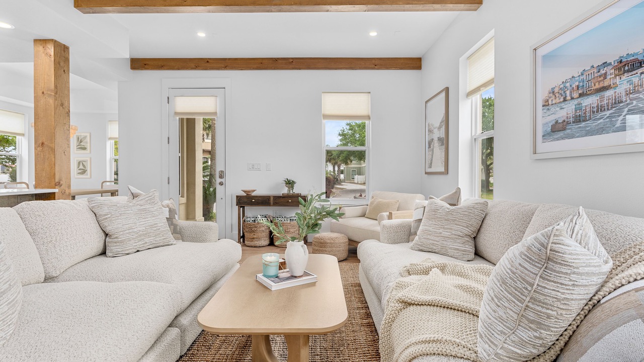 Photo of Livingroom in Emerald Waters Village