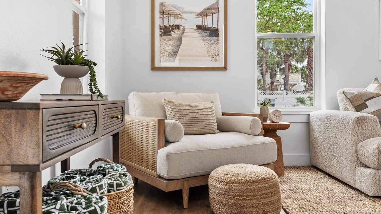 Photo of Livingroom in Emerald Waters Village
