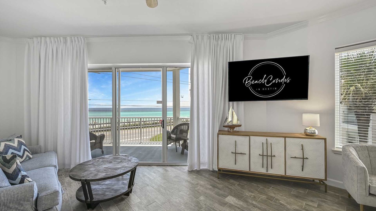 Photo of Livingroom in Avalon Beach Estates