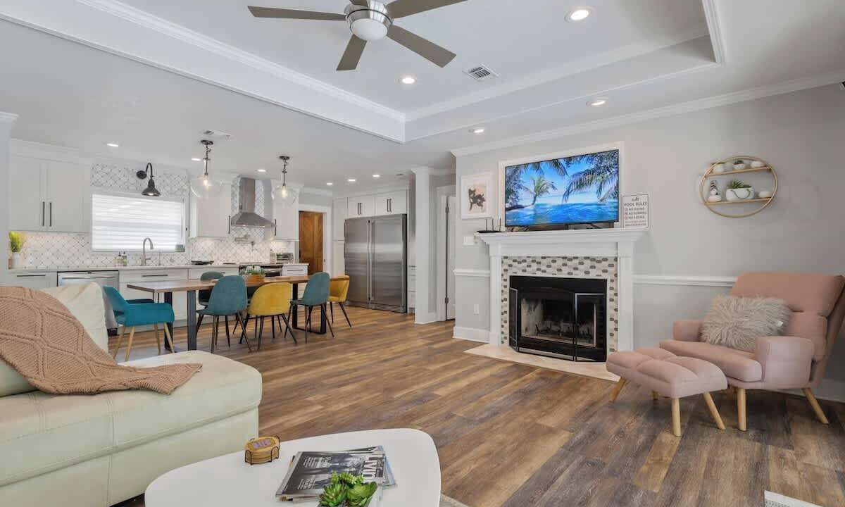 Photo of Livingroom in Ocean Springs