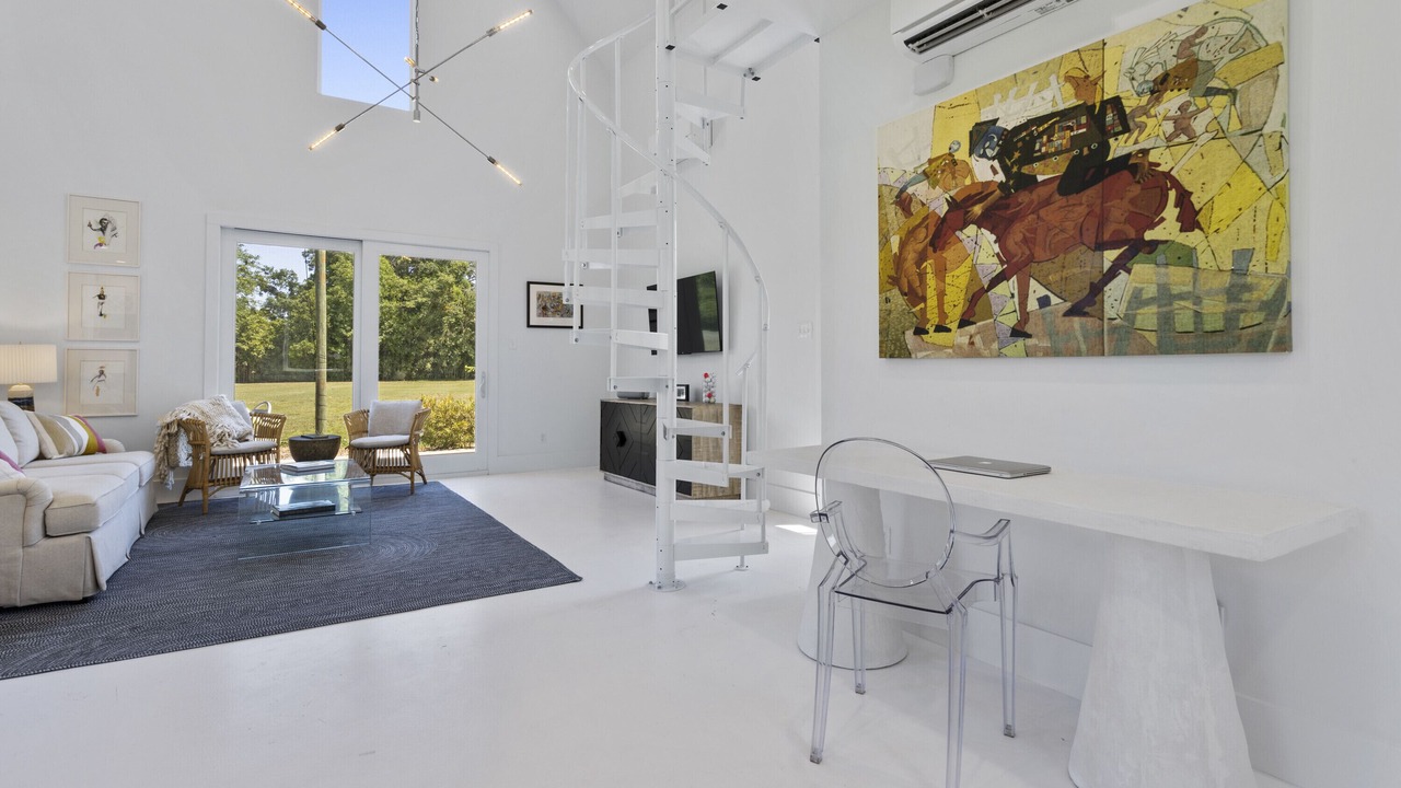 Photo of Livingroom in Gulf Hills
