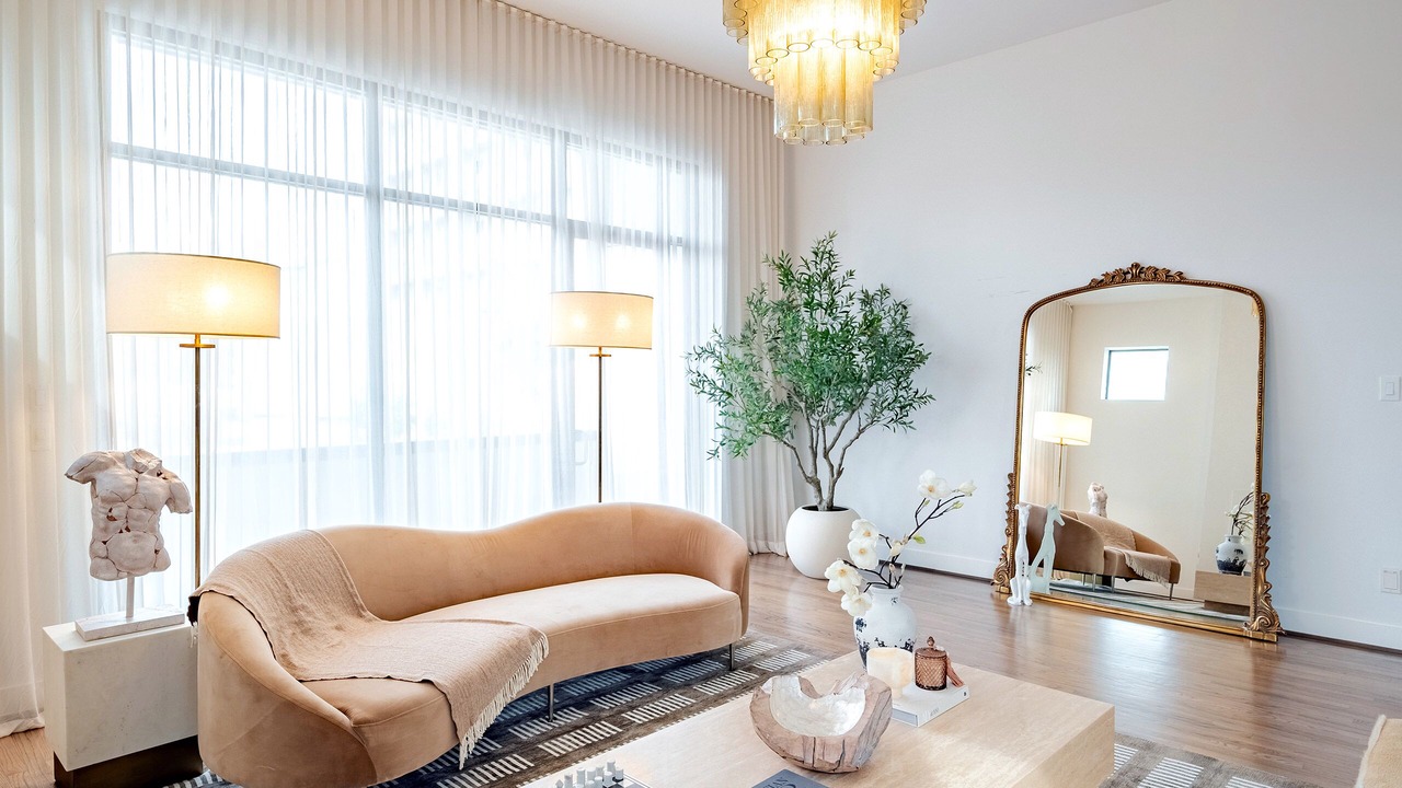 Photo of Livingroom in South Central Houston
